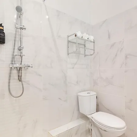 Appartement Confort Et élégance à 17 *